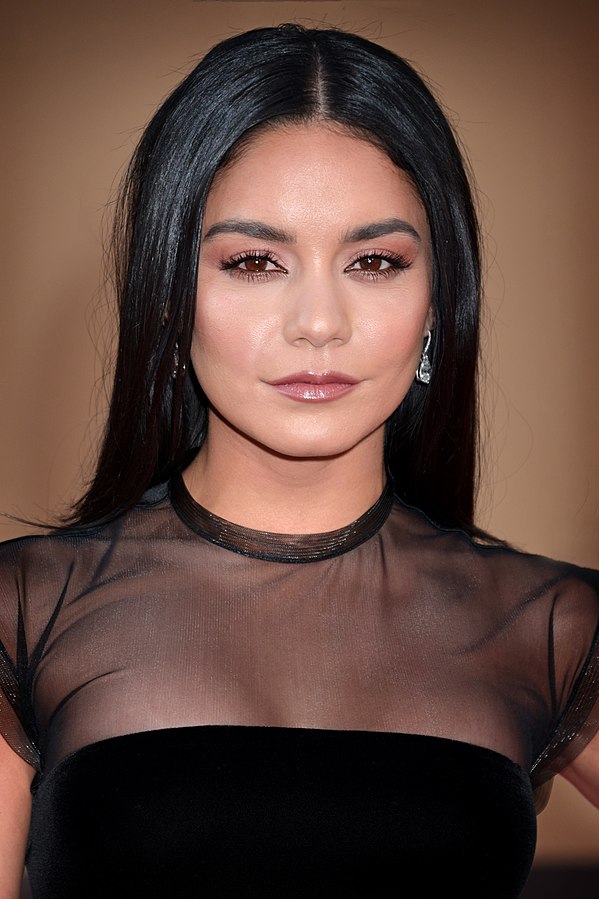 Vanessa Hudgens - an example of a celebrity with 34A boobs