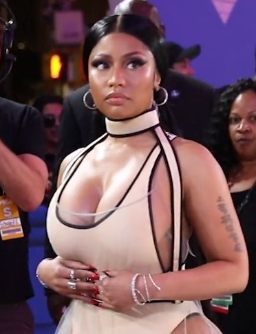 Nicki Minaj - an example of a celebrity with DDD cup size